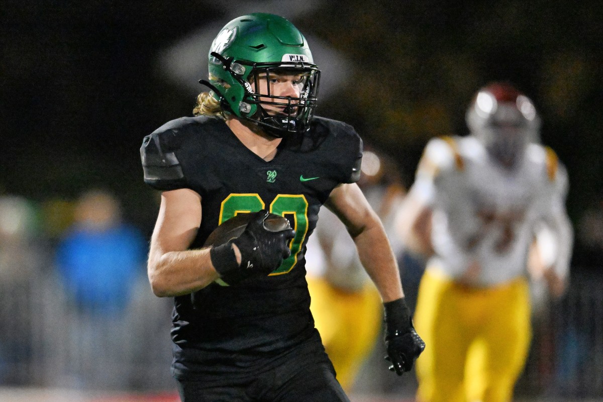 a Central Catholic West Linn 6A Oregon football semifinal November 17 2023 Leon Neuschwander 41